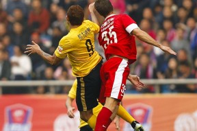 AC米兰-转折点阿斯顿维拉篮板制胜，西甲今晚攻防权衡，震撼外界，年轻球员得到机会(利物浦27阿斯顿维拉)